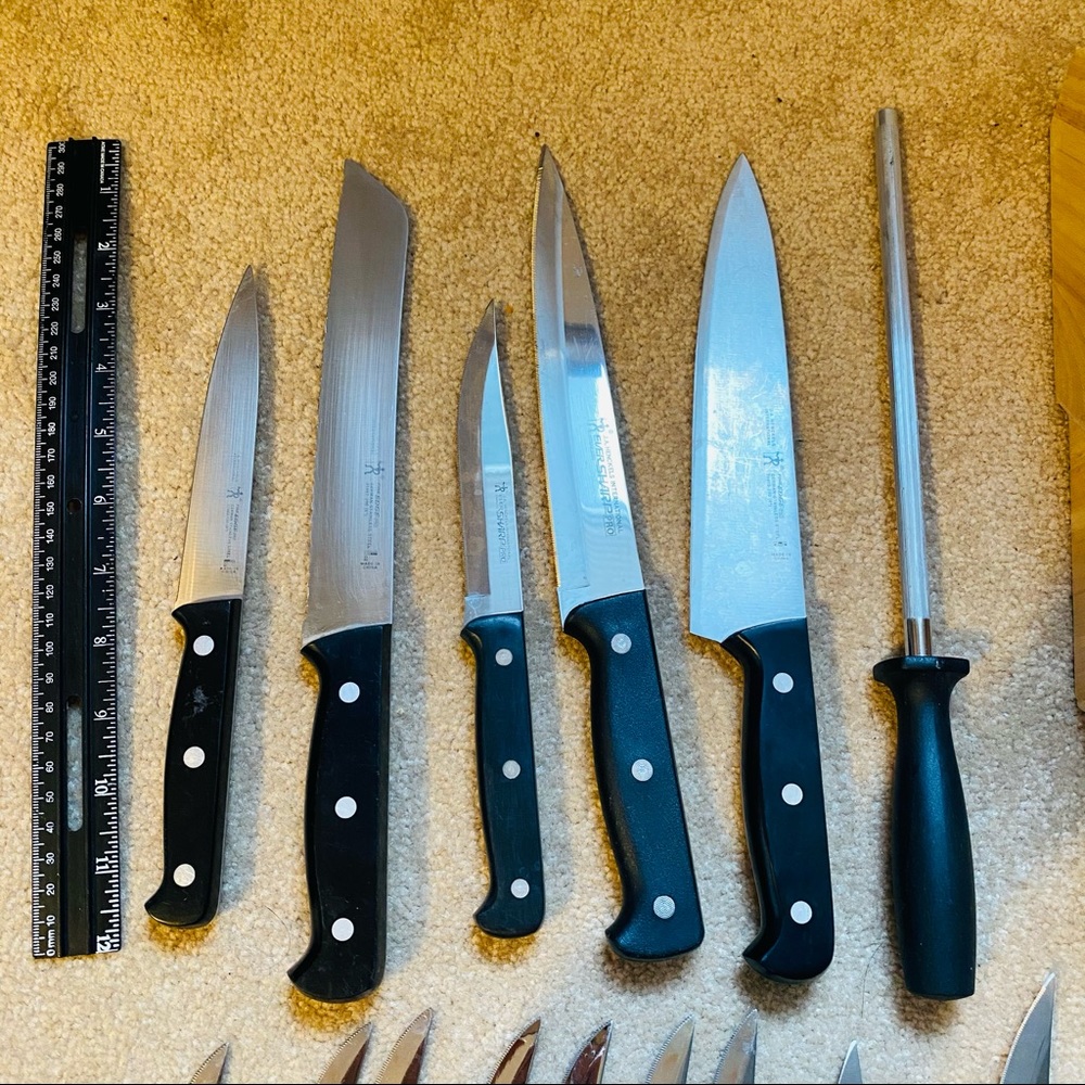 J.A Henckels Classic 16-Pc. Knives & Block Set black - Picture 2 of 12